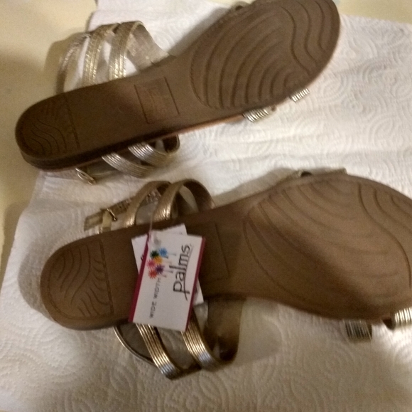 Sandals - Picture 6 of 6